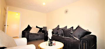 Flat to rent in Swell Court, Gandhi Close, Walthamstow E17