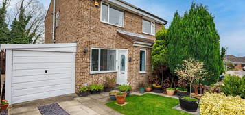 2 bed semi-detached house for sale