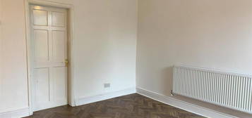 Flat to rent in School Lane, Stockport SK4