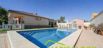 Chalet en Pinar de los Franceses - Marquesado, Chiclana de la Frontera