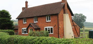 2 bedroom detached house