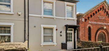 Flat to rent in Devizes Road, Swindon SN1