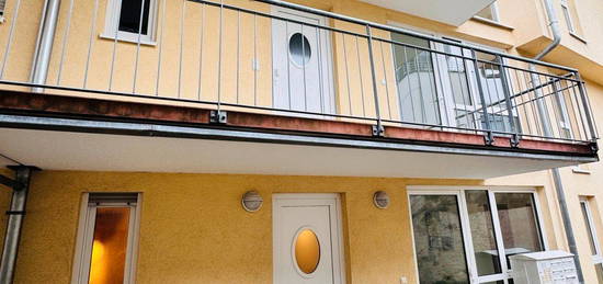 1 Zimmer Wohnung EG mit Terrasse nahe PH / Uni ab 01.11.204