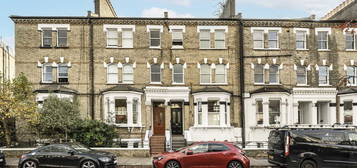 Flat for sale in St. Margarets Road, St Margarets, Twickenham TW1