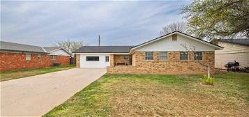 806 State Court Dr, San Angelo, TX 76905