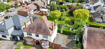 5 bed detached house for sale