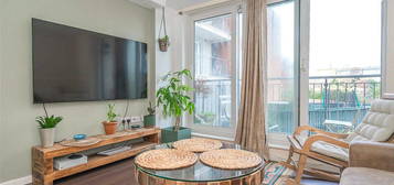 Flat for sale in Lankaster Gardens, London N2