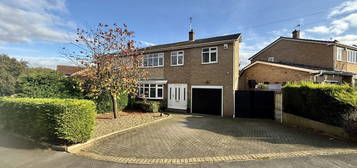 4 bed semi-detached house for sale