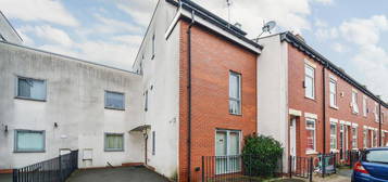 5 bedroom terraced house for sale