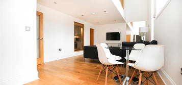 Flat to rent in Grainger Street, Newcastle Upon Tyne NE1