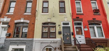 1718 Edgley St, Philadelphia, PA 19121