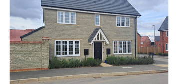 4 bed detached house for sale