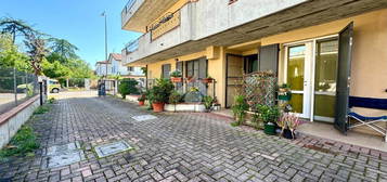 VILLA A SCHIERA A SAN MAURO PASCOLI