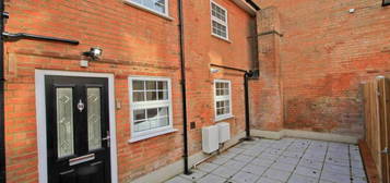 2 bed terraced house to rent