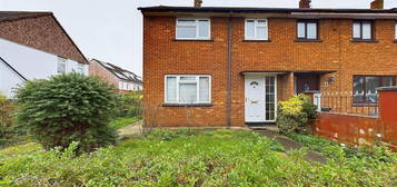 3 bed semi-detached house for sale