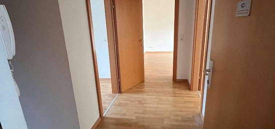 3 Zimmer Wohnung mit Balkon im Erdgeschoss