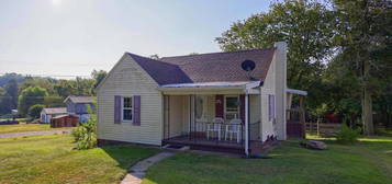 11 Poplar Ave, Temple, PA 19560