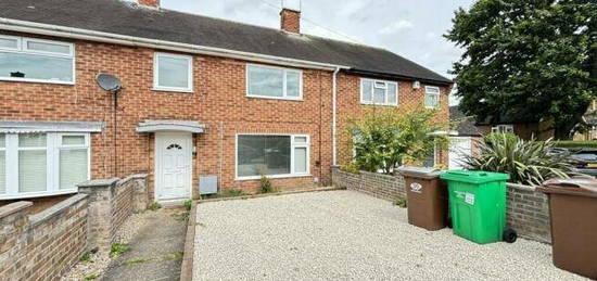 3 bedroom semi-detached house to rent