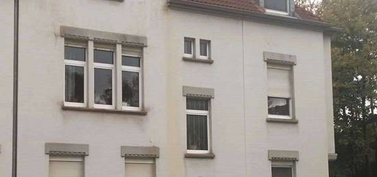 Sanierte 2 ZKB mit Balkon im Erdgeschoss