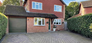 4 bed detached house for sale