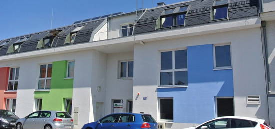 Sonnige, barrierefreie Wohnung inklusive Einbauküche, Passivhaus - Im Zentrum direkt beim BAHNHOF