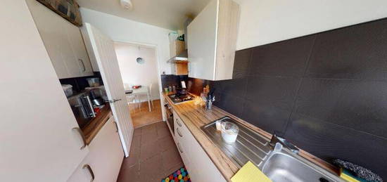 2 bedroom flat