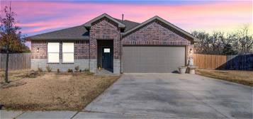 8491 E Dunnwood Rd, Claremore, OK 74019