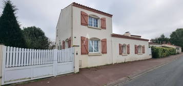 Maison Le Fenouiller 4 pièce(s) 102.54 m2