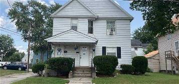 241 6th St NW #A, Barberton, OH 44203