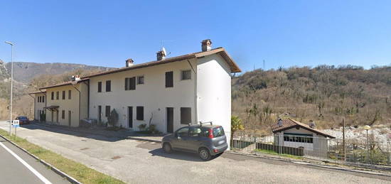 Villa a schiera via Conte Giacomo Ceconi 16, Casiacco, Vito d'Asio