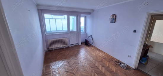 Vand Apartament 3 camere, etaj 2, Braila, zona Garii