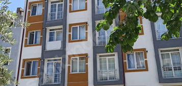 BEYAZ GAYRİMENKULDEN İSMETPAŞA'DA EŞYALI DAİRE