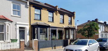 5 bedroom terraced house to rent