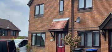 3 bedroom semi-detached house to rent