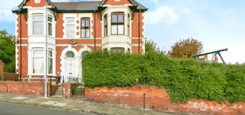 4 bed detached house for sale