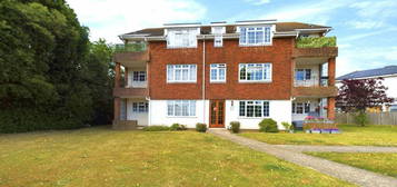 2 bedroom ground floor flat for sale