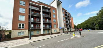 2 bed flat for sale