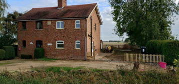 3 bedroom semi-detached house