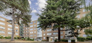 Flat for sale in High Mount, Station Road, London NW4