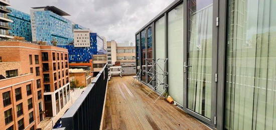 Room to rent in Raven Row, London E1