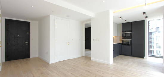 Flat to rent in Vermont House, 8 Dingley Road, London EC1V