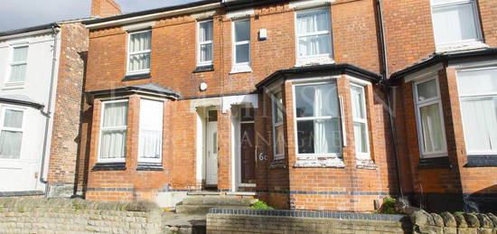 6 bedroom terraced house