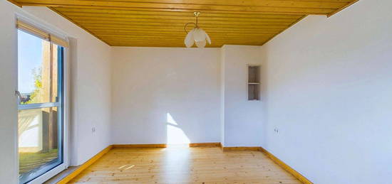 3-Zimmer-Wohnung mit Balkon mit Einbauküche