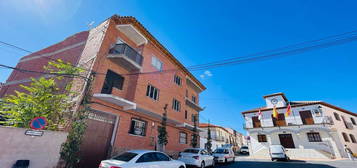 Chalet adosado en venta en  Constitucion, 3