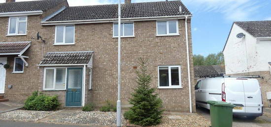 3 bed semi-detached house to rent