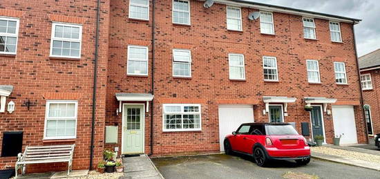 4 bedroom terraced house for sale