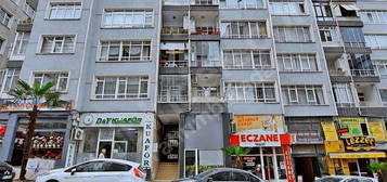 ŞEHRİN MERKEZİ, LİSE CADDESİNDE SATILIK 3+1 DAİRE