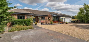 4 bed detached bungalow for sale