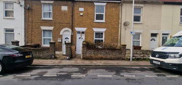 3 bed terraced house to rent