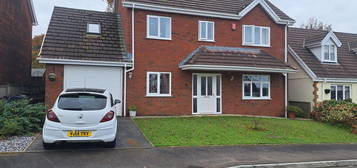 5 bed detached house for sale